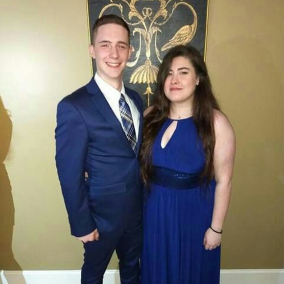 Meet your Posher, Gabby - Picture 2 of 2